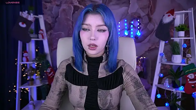 SelenaIris online show from December 22, 2025, 9:12 pm