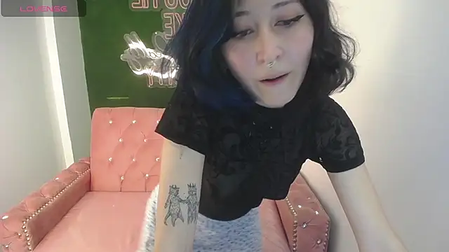 lissacatty t online show from March 15, 2025, 1:52 am