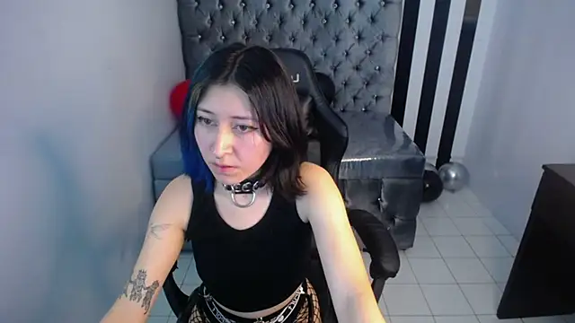 lissacatty t online show from March 19, 2025, 10:09 pm