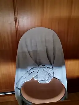 Snapshot of LucianDraven chatting on March 8, 2025, 1:25 pm LucianDraven online show from March 8, 2025, 1:25 pm