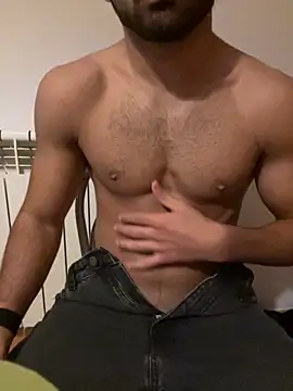 Snapshot of LucianDraven chatting on September 27, 2025, 4:23 pm LucianDraven online show from September 27, 2025, 4:23 pm