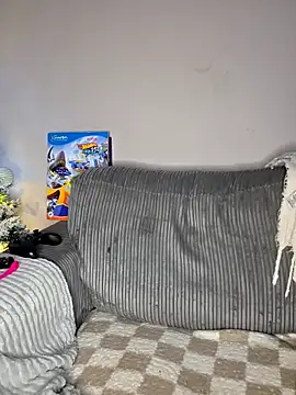 Saucy-Serenity online show from November 30, 2025, 9:19 pm