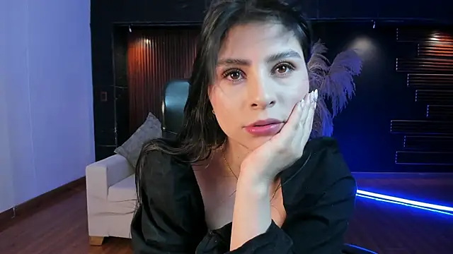 Catalina Santhana online show from October 20, 2025, 8:31 pm