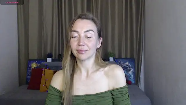 Snapshot of Kiss_julli88I chatting on March 16, 2025, 9:37 pm Kiss julli88I online show from March 16, 2025, 9:37 pm