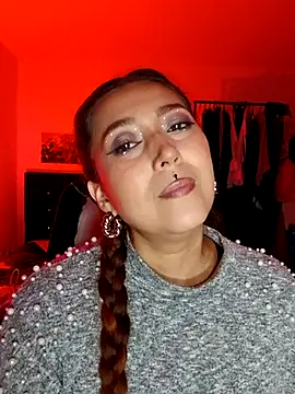 Luz delunaa online show from March 17, 2025, 1:46 am