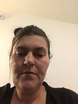 Curvy-Essex-Milf online show from March 19, 2025, 11:57 pm