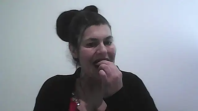 Curvy-Essex-Milf online show from March 6, 2026, 3:19 pm