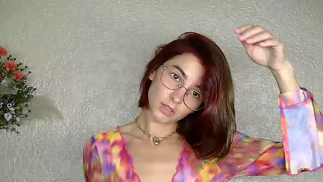 Snapshot of luna_Gharming chatting on October 1, 2025, 7:14 am luna Gharming online show from October 1, 2025, 7:14 am