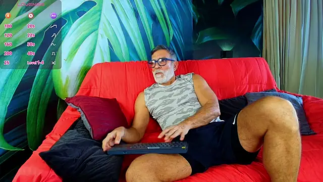 LukeCrews online show from September 23, 2025, 7:17 pm