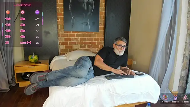 LukeCrews online show from September 28, 2025, 8:03 pm