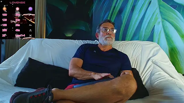 LukeCrews online show from October 22, 2025, 7:24 pm