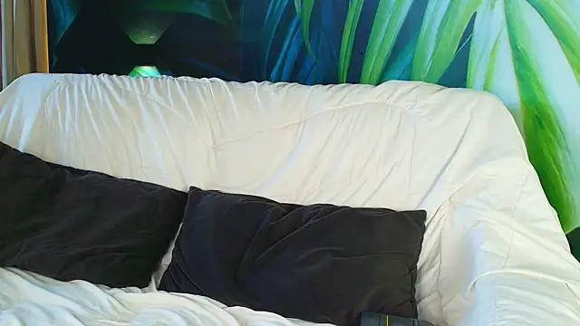 LukeCrews online show from October 23, 2025, 7:23 pm