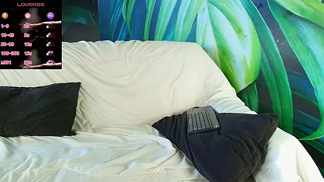 LukeCrews online show from October 28, 2025, 5:48 pm