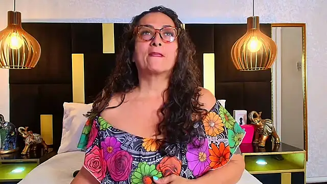 AlessandraLeroy online show from October 12, 2025, 2:27 pm