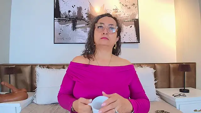 AlessandraLeroy online show from July 24, 2026, 12:14 pm