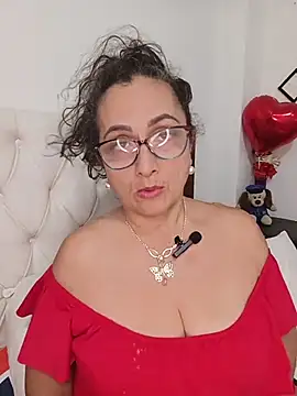 AlessandraLeroy online show from August 7, 2026, 1:51 am