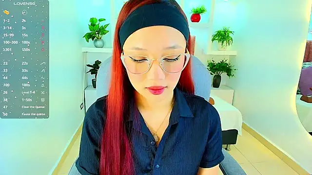 sharon rosse   online show from December 2, 2025, 12:43 pm