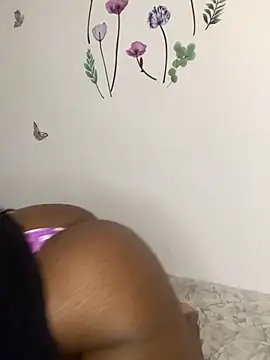 Nahomy gree online show from October 10, 2025, 6:01 am