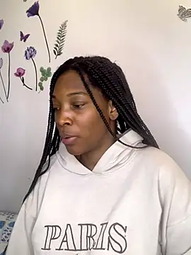 Nahomy gree online show from December 2, 2025, 5:24 am