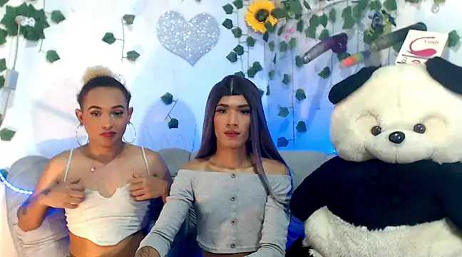 Snapshot of KimberlyXtreme chatting on March 16, 2025, 4:52 am KimberlyXtreme online show from March 16, 2025, 4:52 am