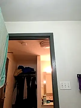 KITTYBOOBOOFUXX online show from November 9, 2025, 5:06 am