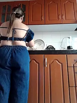 Luna-nevada online show from September 23, 2025, 6:33 pm