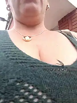 Luna-nevada online show from October 6, 2025, 4:48 pm