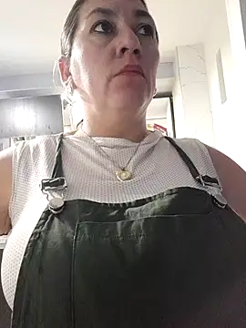 Luna-nevada online show from October 7, 2025, 10:40 pm