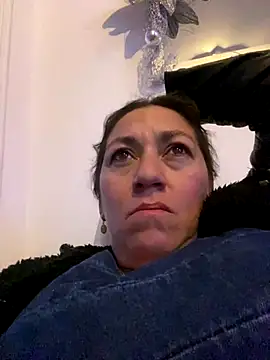 Luna-nevada online show from December 5, 2025, 12:30 am