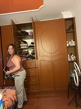 Luna-nevada online show from February 9, 2026, 4:27 am