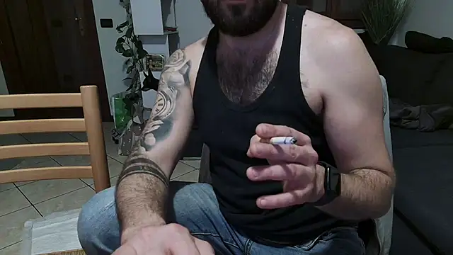 maialinofriuli online show from November 16, 2025, 6:57 pm