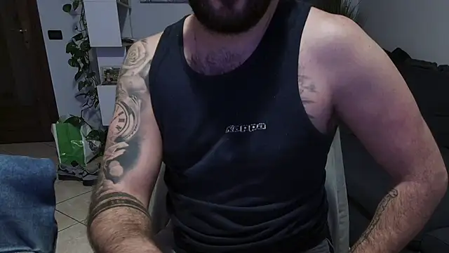 maialinofriuli online show from November 25, 2025, 10:54 pm