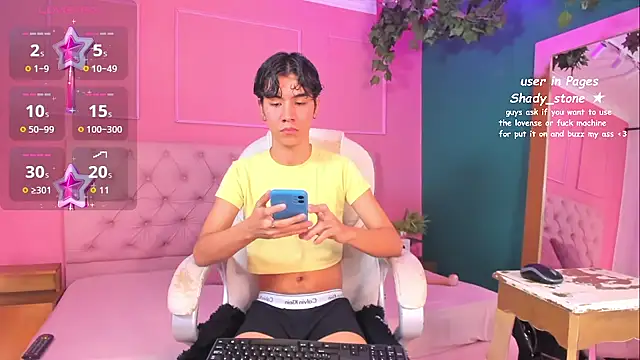 Snapshot of SHADY_STONE chatting on October 9, 2025, 9:24 pm SHADY STONE online show from October 9, 2025, 9:24 pm