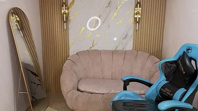  wendy b online show from November 12, 2025, 2:56 am