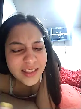 esmeralda jadees online show from April 26, 2026, 1:42 pm