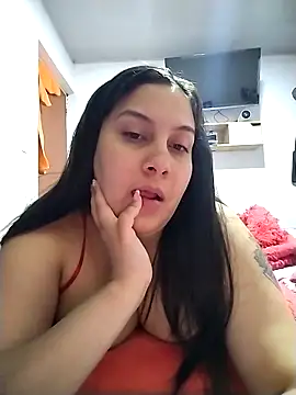 esmeralda jadees online show from April 30, 2026, 2:12 pm