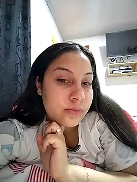 esmeralda jadees online show from May 7, 2026, 1:16 pm