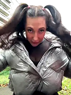 Snapshot of AleksandraRich chatting on October 6, 2025, 2:09 am AleksandraRich online show from October 6, 2025, 2:09 am