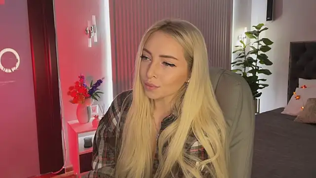 OhMyEmma online show from October 11, 2025, 1:16 am