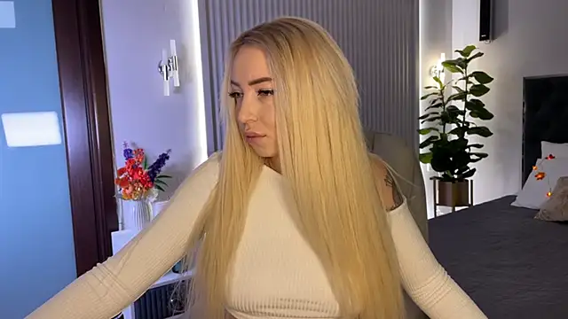 OhMyEmma online show from October 15, 2025, 1:28 am