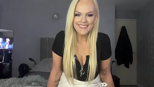 Funtime FreyaX online show from March 16, 2025, 2:55 pm