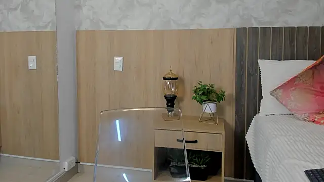  SamantaGomez online show from June 4, 2026, 7:31 pm