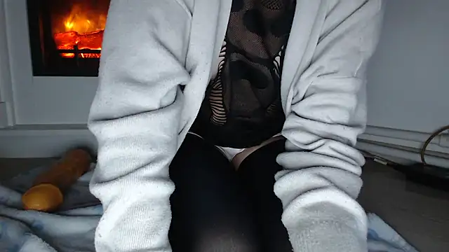 ElssaRush online show from October 8, 2025, 11:46 pm