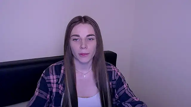 MiaDari  online show from March 19, 2025, 2:35 pm