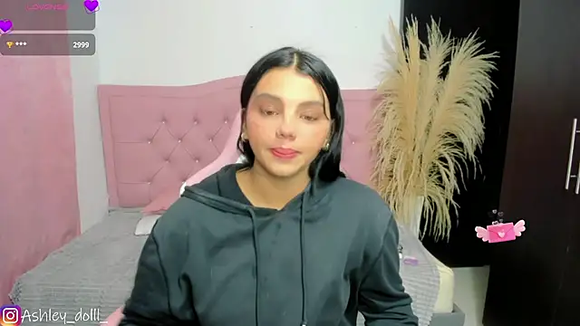 Ashley dolll online show from July 5, 2026, 1:01 am