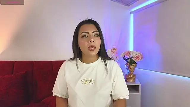 Cinthia cf online show from March 22, 2025, 1:41 pm