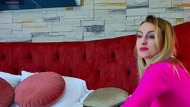 Helen Ceccile online show from March 10, 2025, 1:54 pm