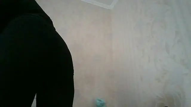 Snapshot of AliseWats chatting on October 11, 2025, 12:47 pm AliseWats online show from October 11, 2025, 12:47 pm