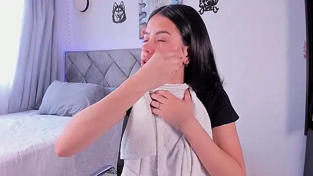 Bear-Mel online show from September 16, 2025, 3:46 pm