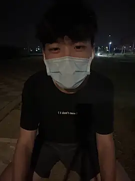 Snapshot of chipboo chatting on October 1, 2025, 3:18 pm chipboo online show from October 1, 2025, 3:18 pm